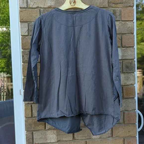 Asymmetrical  Top - Picture 5 of 10